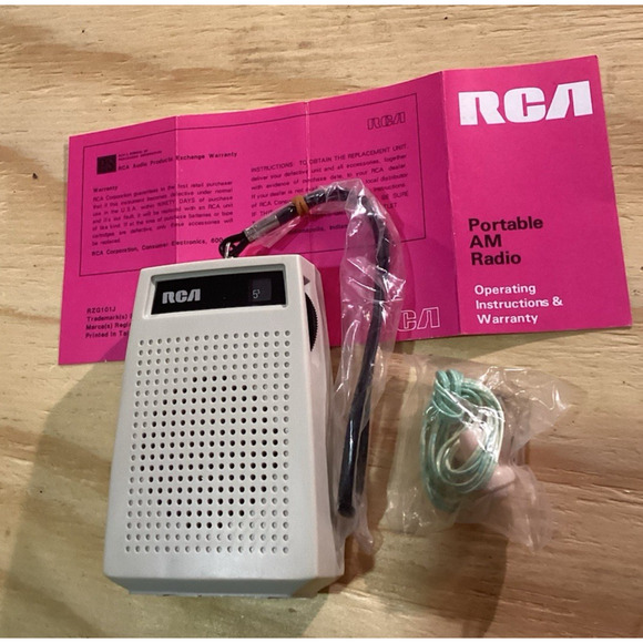 Vintage RCA Portable AM Pocket Radio RZG 101J White 1970s Vintage Orig Box - Picture 2 of 4